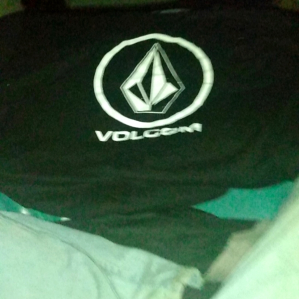 Volcom tee